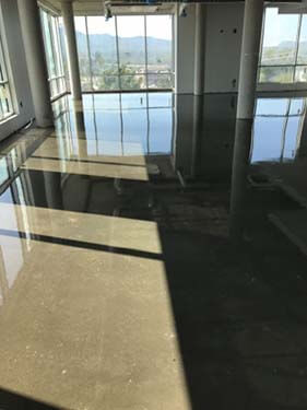 Enhancing the warm natural wet look of concrete for Kezber IT Specialist, Magog, QC